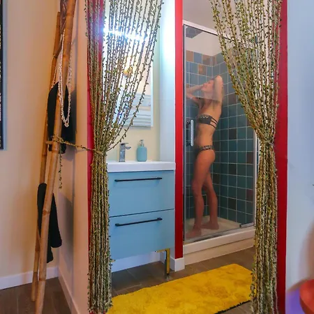 Zen 32m2 Centre & Table Massage &parking